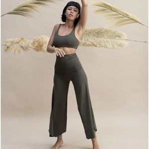 Indigo Luna Layla Flares